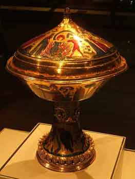 The Royal Gold Cup at the British Museum picture by failing angel on flickr.com